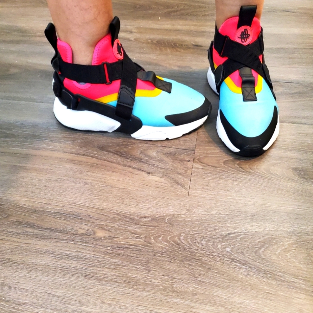 Nike Huarache Sneakers 👟